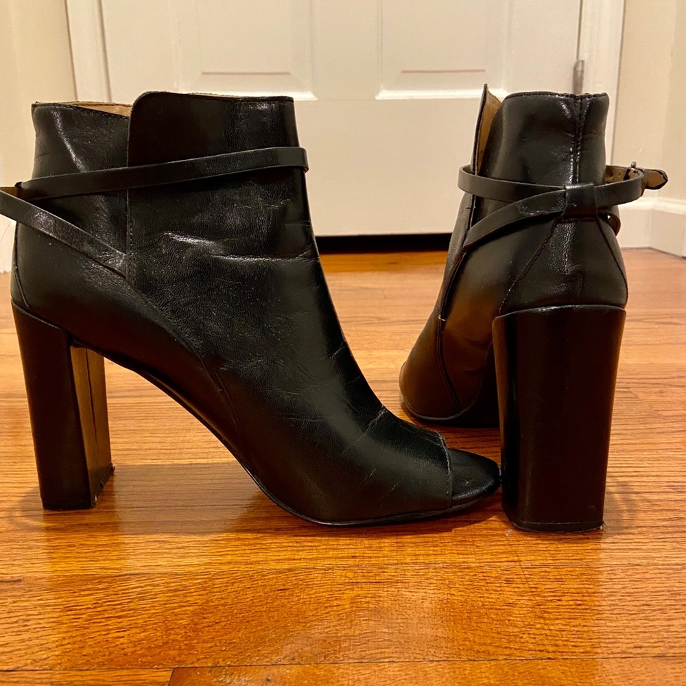 Banana Republic Hello SoleMate Leather Ankle Boot